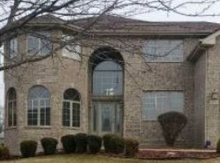 18751 Castle Dargan Dr, Country Club Hills, IL