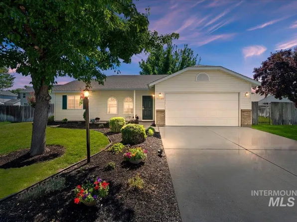 3422 Coachman Ct, Nampa, ID 83687