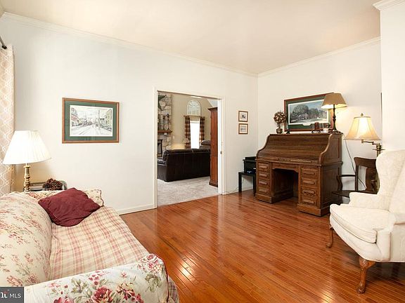 4th image of 624 Kensington Dr