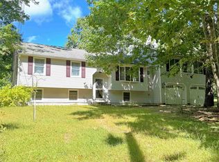 4 Tandy Rd, Deerfield, NH 03037