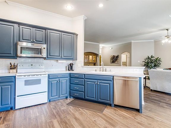 2nd image of 3413 Pecan Dr