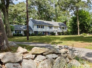 460 North Rd, Bedford, MA 01730