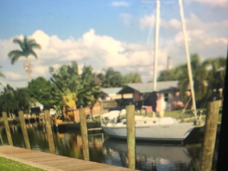 2nd image of 1156 Harbor Drive