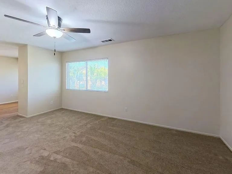 2226 Willowbrook Ln — Photo 13