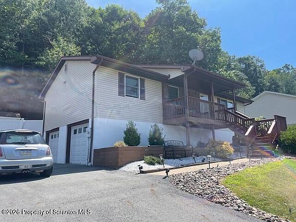 3rd image of 335 Bailey St