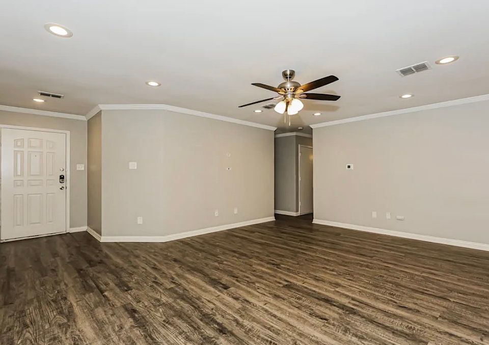 1st image of 1823 Hidden Brook Dr