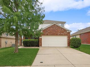 625 Rosario Ln, Fort Worth, TX 76115