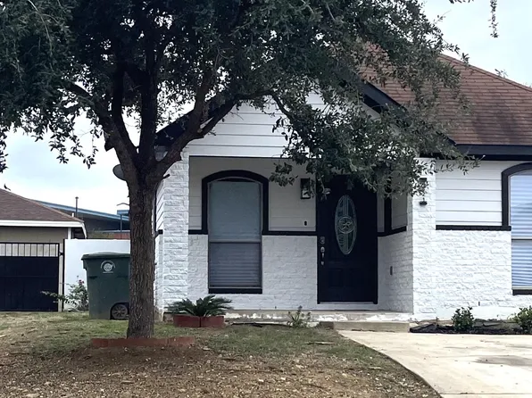 3821 Bandera Dr, Laredo, TX 78046