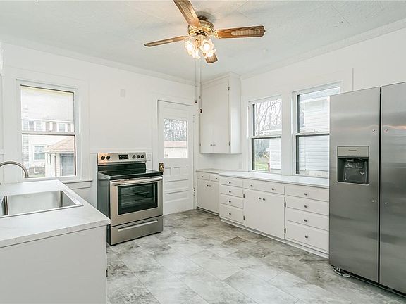 4th image of 77 Geddes St