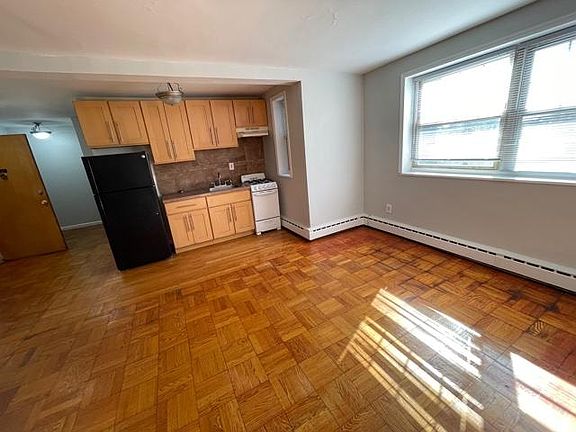 2nd image of 2463-65 John F Kennedy Blvd #4F