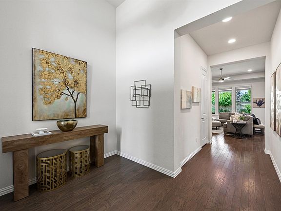 3rd image of 301 Green Valley Dr