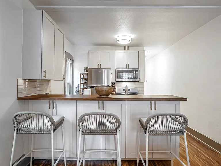 1171 S Emerson St — Photo 3