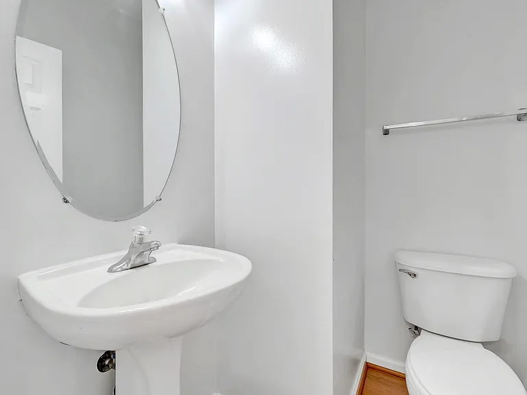 4287 S Capitol St SW — Photo 14