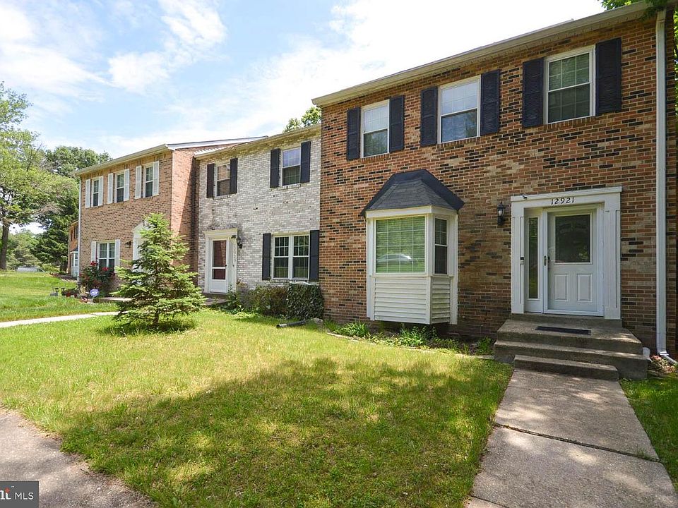2nd image of 12921 Trumbull Dr
