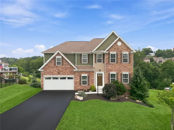 321 Hunters Field Cir, Clairton, PA 15025