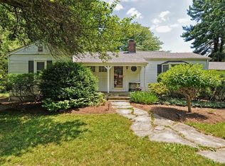 1 Blackberry Ln, Framingham, MA 01701