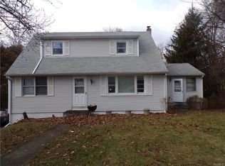 9 Freeland St, Monroe, NY 10950