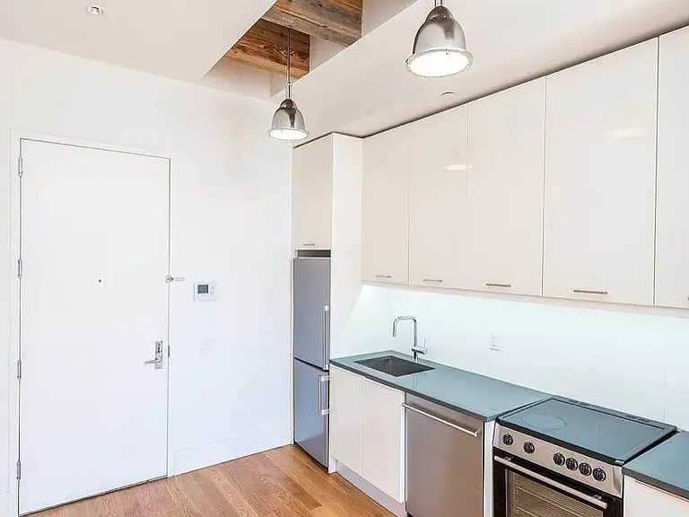 17 Monitor St #1U — Photo 7