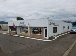 100 NW Main St, Winston, OR 97496