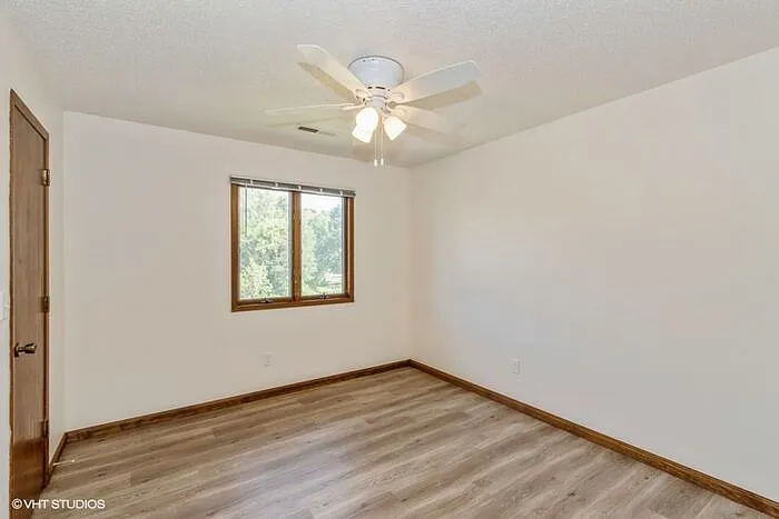 1359 Southview Cir — Photo 15