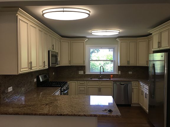 3rd image of 5105 Fargo Ave