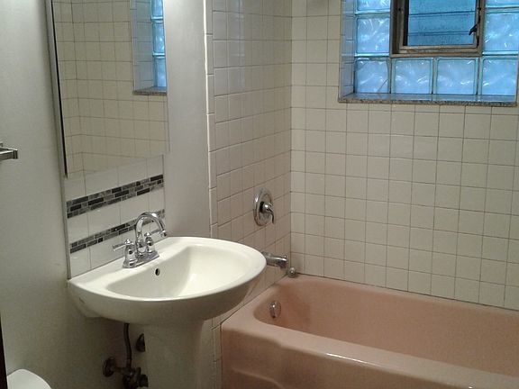 Clean, retro bath.