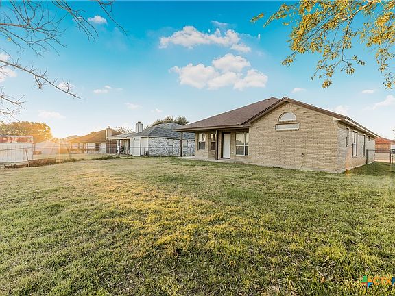 4th image of 3307 Bamboo Ln