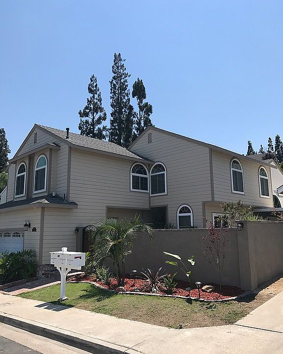 Front view updated wall 2017