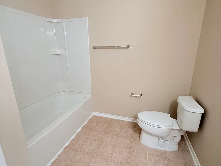 412 Longchamp Ln — Photo 19