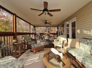 1169 Pats Dr, Moneta, VA 24121