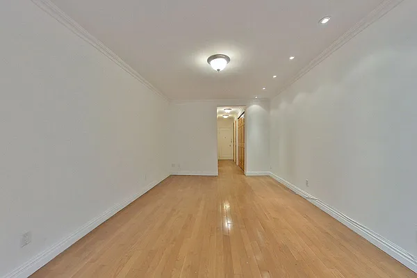 Rented by Compass | media 17