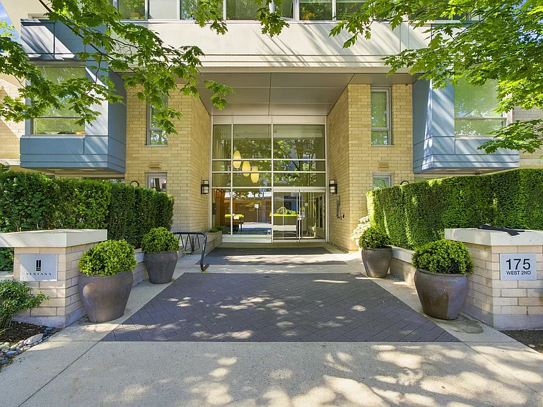 175 W 2nd St #307 — Photo 15