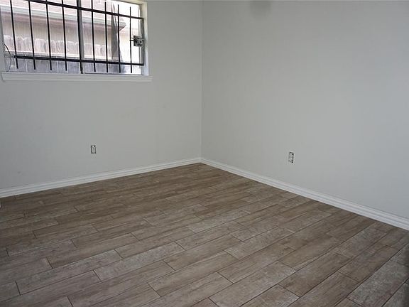 4th image of 12822 Bay Cedar Dr