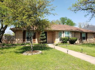 6701 Ridgetop Rd, North Richland Hills, TX 76182