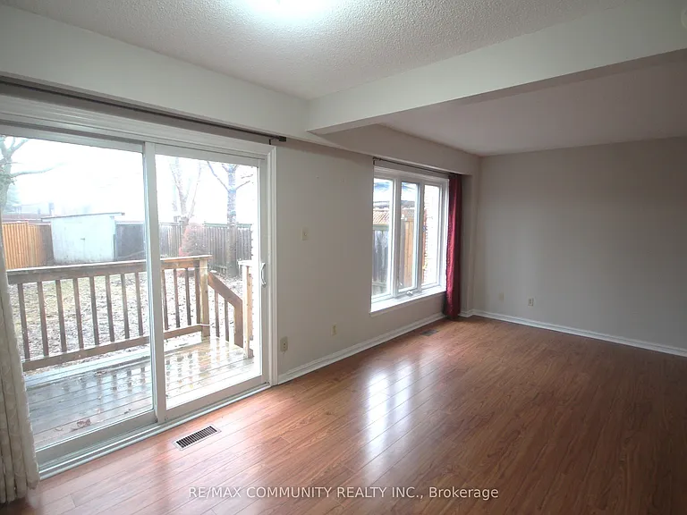 172 A Bellamy Rd N — Photo 8