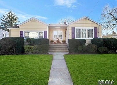 1st image of 224 N Albany Ave