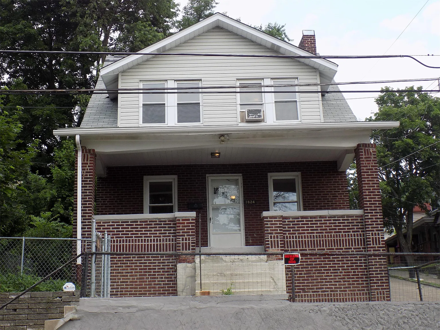 1624 Falck Ave photo 1