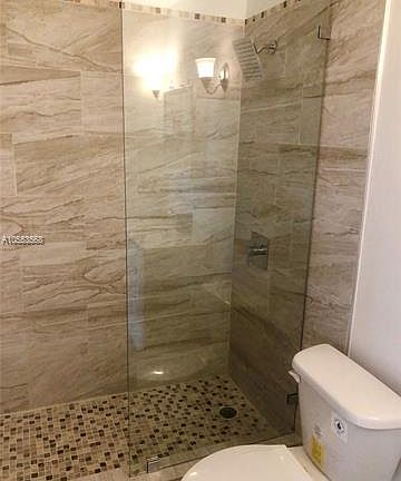 5th image of 14000 SW 90th Ave #204
