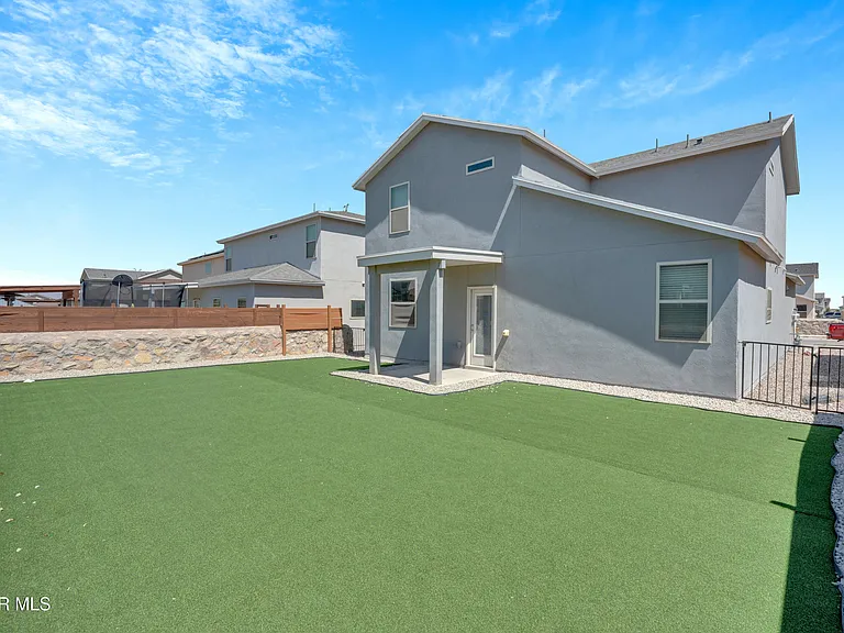 12260 Desert Wolf Ave — Photo 8