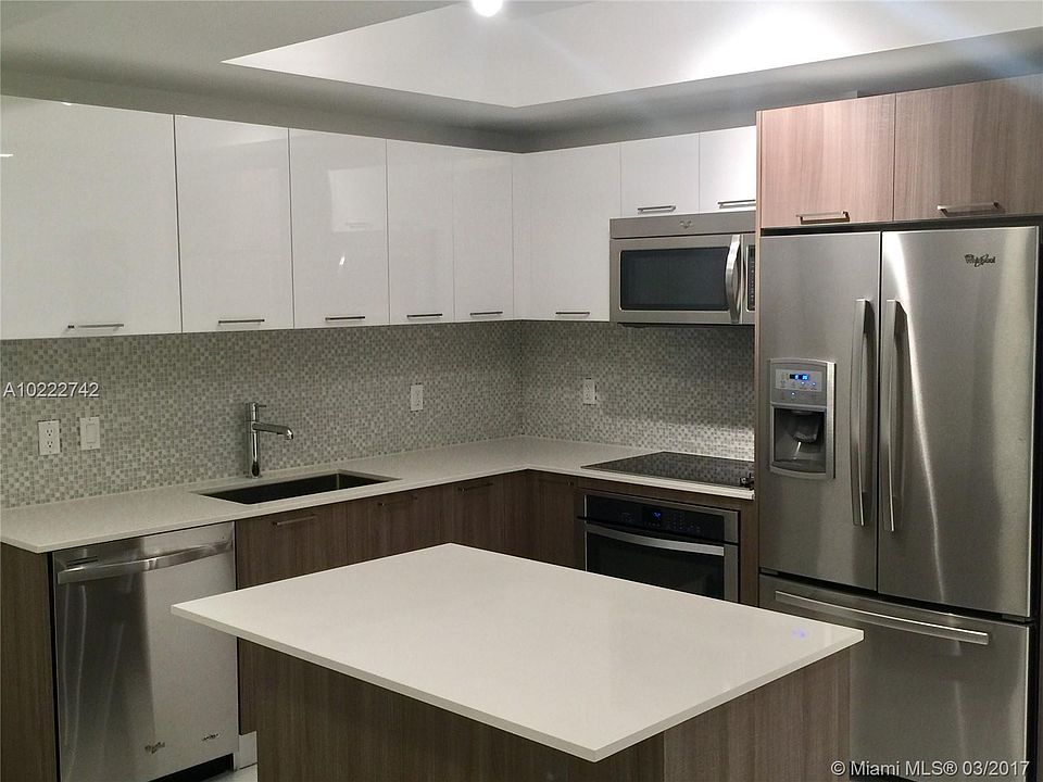 2nd image of 5300 Paseo Dr #507
