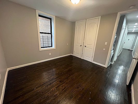 3rd image of 215 E 164th St APT 3S