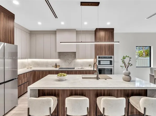 1387 SW 22nd Ter, Miami, FL 33145