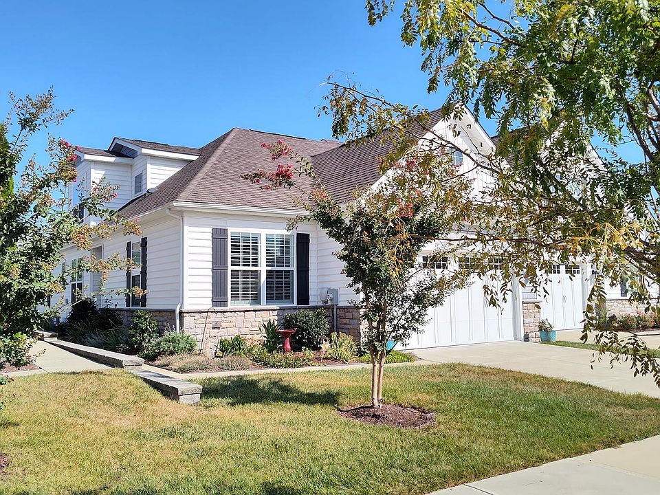 1st image of 844 Moorings Cir #14