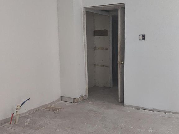 5th image of 2123 N 22nd St