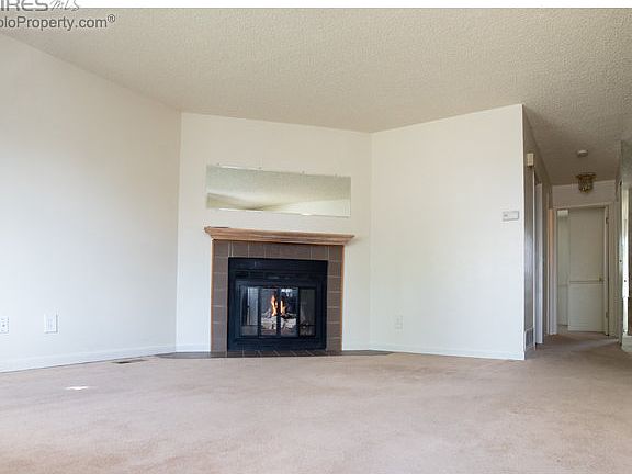 Living Room with Gas Fireplace