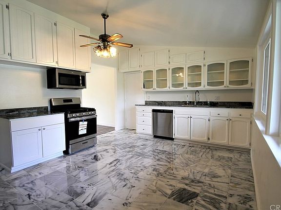 5th image of 17206 Westbury Dr