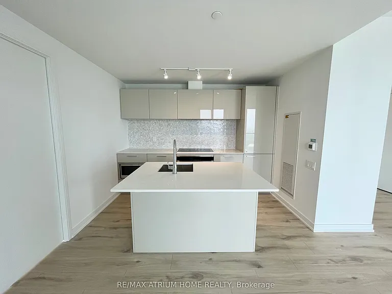 3 Gloucester St #4303 — Photo 9