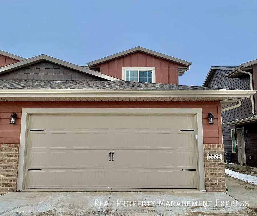 3 Bed 1.5 Bath in West Sioux Falls! — Photo 1