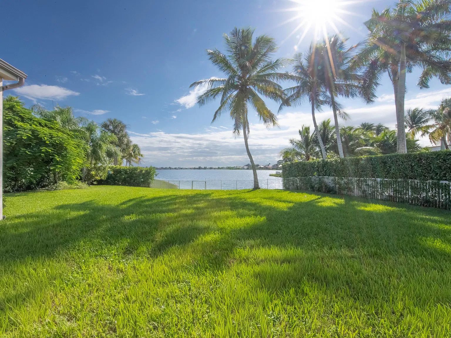 5 bed, 3.0 bath, 2951 sqft, $6,000 — Photo 4