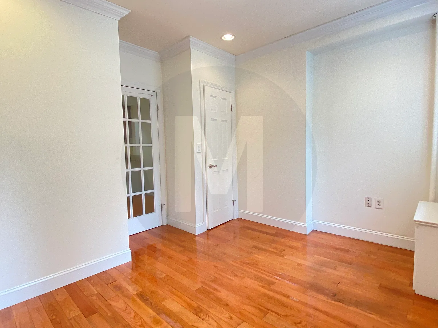 1142 1st Avenue — Photo 2